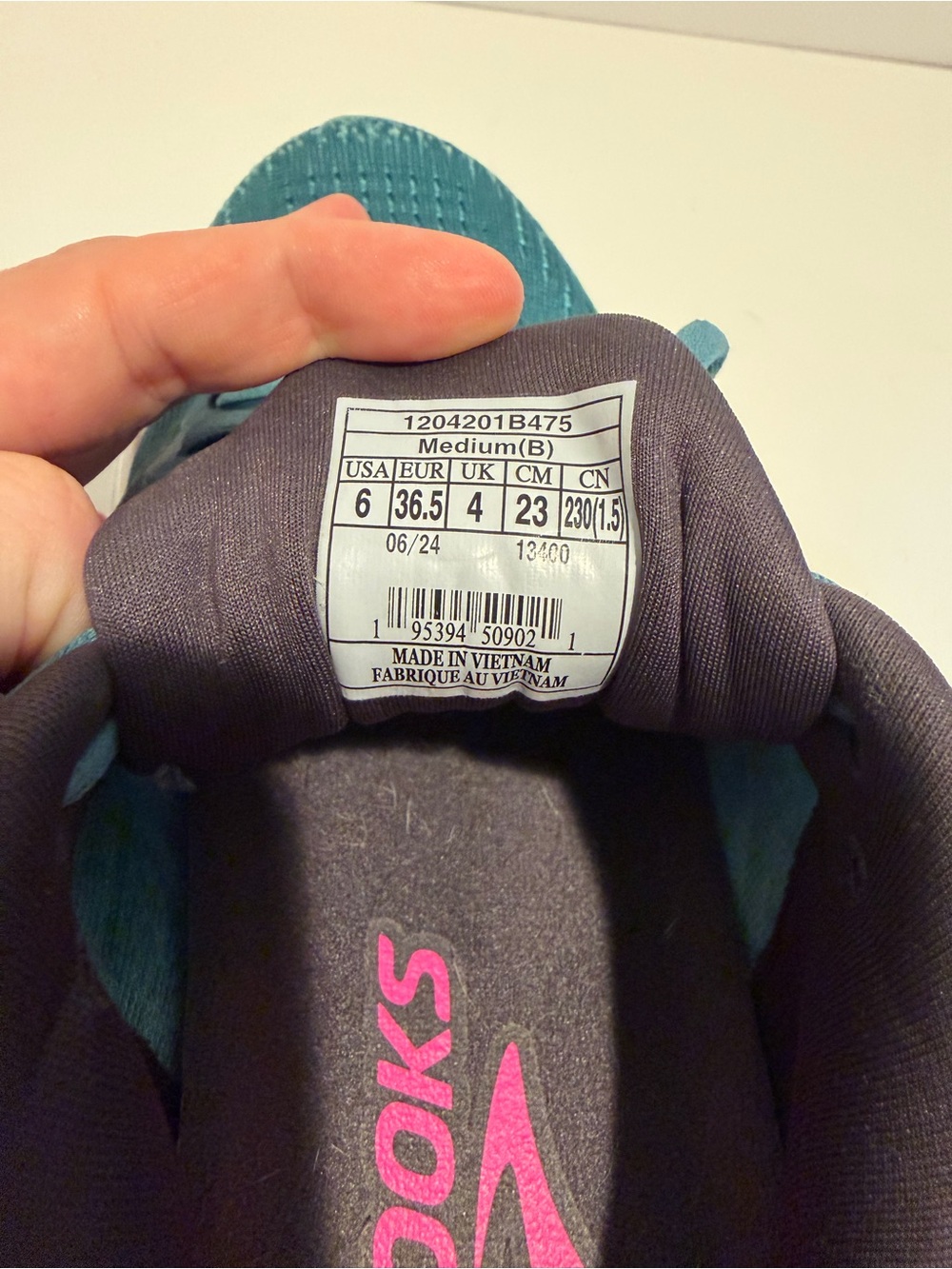 Brooks Women’s Ghost Max 2 - Size 6 - Picture 6 of 6